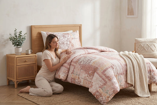 Reversible Pink Floral Paisley Patchwork Twin Comforter Set, 2-Piece, Blush and Coral – view 2