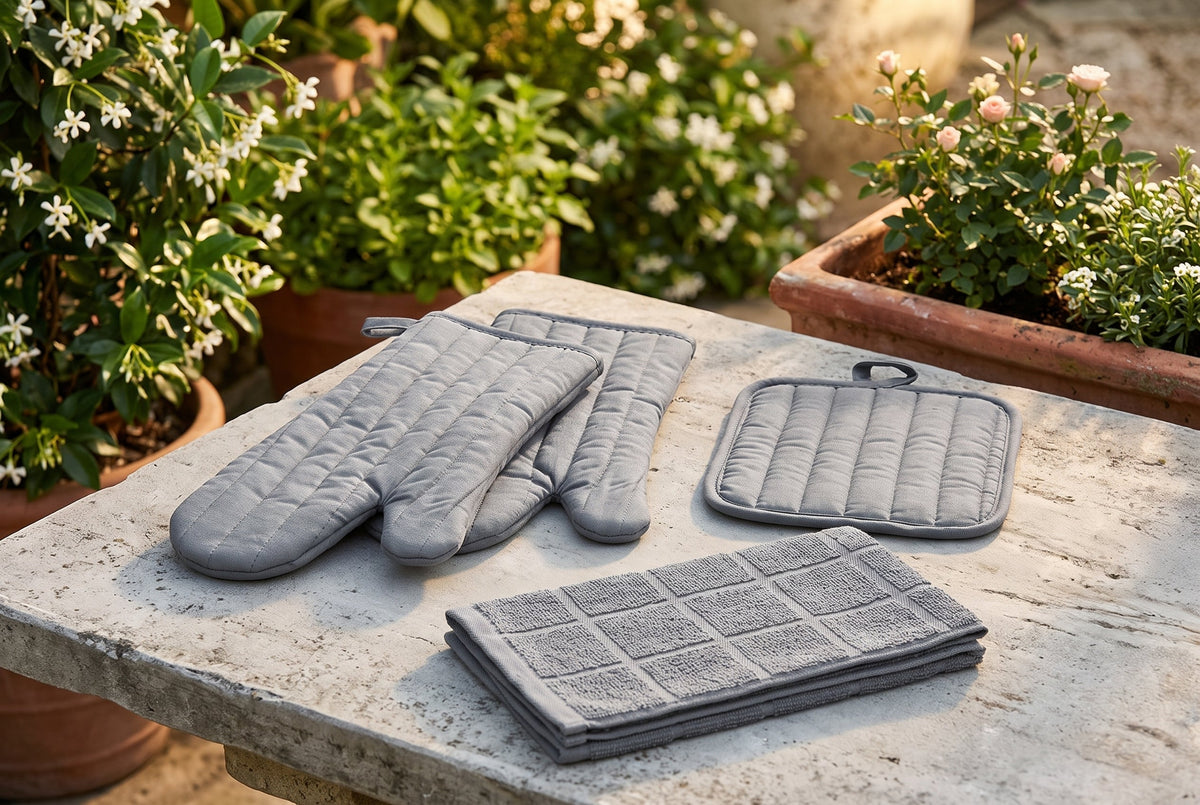 4-Piece Cotton Kitchen Set with Oven Mitts, Pot Holder and Kitchen Towel – view 10